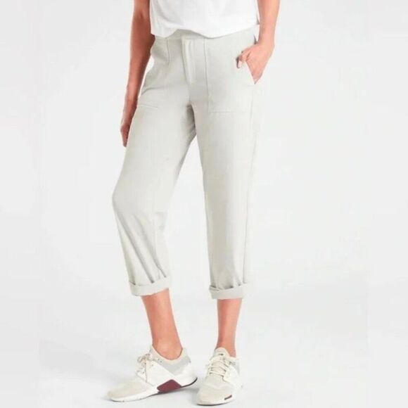 Athleta Tribeca Utility Crop Pants in Birch Grey Size 14P - Picture 1 of 12